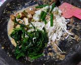 Foto langkah ke 3 dari resep Lotek Sayur bydeesawitri.