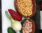 Foto del paso 1 de la receta: Ensalada de garbanzos con espárragos salteados