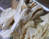 A picture of step 6 of Marinated Mushrooms for Dieters.