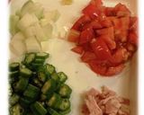 A picture of step 2 of Okra & Tomato Soup with Refreshing Vinegar.