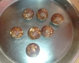 A picture of step 4 of Dates Almond Laddu.