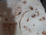 خبز وشاورما منزليه