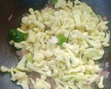 காலிபிளவர் எக் பெப்பர் ஃப்ரை(cauliflower egg pepper fry recipe in tamil) ரெசிபி ஸ்டேப் 3 புகைப்படம்