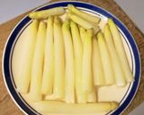 A picture of step 10 of White Asparagus Cream Soup.