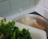 Foto langkah ke 6 dari resep Sop Ayam Suegeer ala Pak Min Klaten.