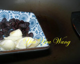 A picture of step 2 of Stir-Fried Snake Gourd with Dried Fish.