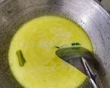 Foto langkah ke 6 dari resep Telor Tahu Bumbu Kuning.