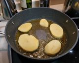 Foto del paso 1 de la receta Patatas guisadas con gambones