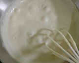 Foto langkah ke 5 dari resep Puding Strawberry Cheesecake.