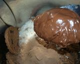 A picture of step 4 of Yummy biscuit shake.