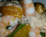 A picture of step 4 of Sig's Prawn and Mandarin Pasta Salad.