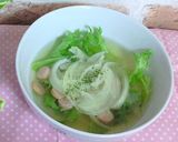 A picture of step 4 of Lettuce Onion Sausage Soup.