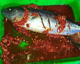 Foto langkah ke 2 dari resep Ikan panggang teflon.