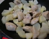 A picture of step 4 of Re-using the Cooking Liquid From Simmered Pork Belly Cubes Braised Daikon Radish and Chicken.