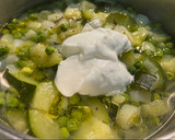 Foto del paso 2 de la receta: Vichyssoise de calabacín con feta y hierbabuena
