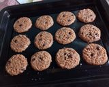 Foto langkah ke 4 dari resep Cookies Chocochip Simple Spesial Lebaran17.
