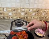 A picture of step 2 of Tomato Bharta.