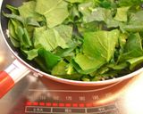 A picture of step 3 of Pasta with Spinach and Parmesan Cheese.
