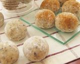 A picture of step 5 of With Vegetable Oil Coffee Snowball Cookies.