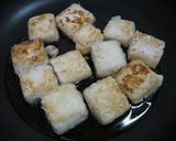 A picture of step 4 of Agedashi Tofu in a Single Frying Pan.