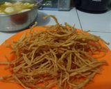 Foto langkah ke 6 dari resep Jamur Enoki Goreng.