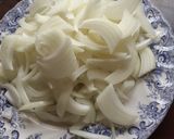 Foto del paso 3 de la receta Muslos de pollo en salsa de cebolla