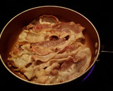 A picture of step 1 of Caramelized Onion And Bacon Dip.