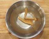A picture of step 1 of Taiwanese Dried Radish Omelette.