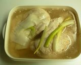 A picture of step 4 of Juicy Boiled Chicken in a Rice Cooker.