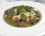 A picture of step 5 of Vegetables Hot Soup / Gaeng Liang.