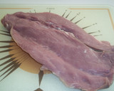 Foto del paso 2 de la receta: Solomillo de cerdo relleno y envuelto en hojaldre al horno