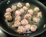 A picture of step 4 of Swedish Meatballs.