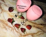 A picture of step 3 of Strawberry milkshake.