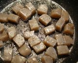 A picture of step 2 of Konnyaku Stir-Fried with Lemon Butter and Soy Sauce.