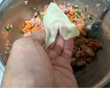 A picture of step 3 of Seafood Wonton.