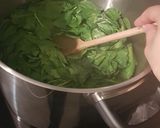 Une image de l'étape 1 de 11• Lasagne au Saumon et épinards.