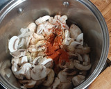 Foto del paso 1 de la receta: Sopa de champiñones con fideos y huevo