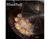 A picture of step 3 of Veg Manchurian.