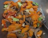 Foto langkah ke 4 dari resep Capcay Goreng.