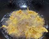 A picture of step 2 of Onion pakora.