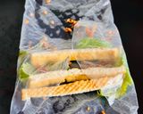 Hình bước làm 3 của món Bánh Tráng Cuốn Đậu Hủ Muối Tôm Hành Phi