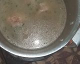 صورة لخطوة 2 من وصفة شربة بيضاء بكريات اللحم