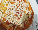 A picture of step 1 of Onion capsicum pizza.