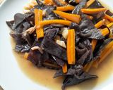 Foto langkah ke 4 dari resep Tumis Jamur Kuping ala Taiwan.