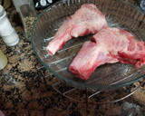 Foto del paso 2 de la receta: Jarrete de cordero con patatas al horno