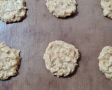 Foto del paso 2 de la receta: Galletitas de banana 🍪 fáciles 🍪 sin azúcares ni edulcorantes ni harina 🍪 sin balanza 🍪 3 ing
