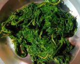 A picture of step 1 of Bathua Paratha.