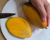 Foto del paso 4 de la receta: Mango fresco con crema de cacao puro y avellanas tostadas🥭Sin azúcares agregados ni edulcorante 🥭