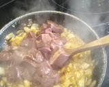 Foto del paso 2 de la receta: Hígado y sangre encebollados