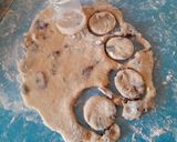 Foto del paso 2 de la receta: Cookies con ciruelas pasas🍪